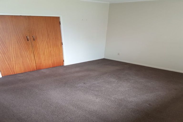 Photo of property in 156 Lincoln Road, Henderson, Auckland, 0610