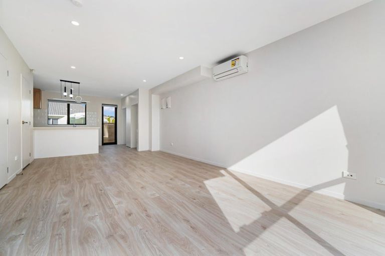 Photo of property in 5/63 Cambridge Terrace, Papatoetoe, Auckland, 2025