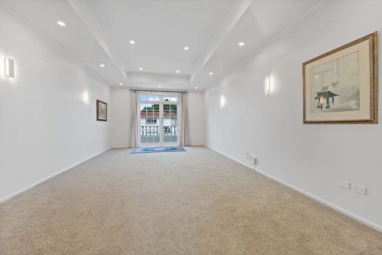 Photo of property in 1/25 James Evans Drive, Northcote, Auckland, 0627
