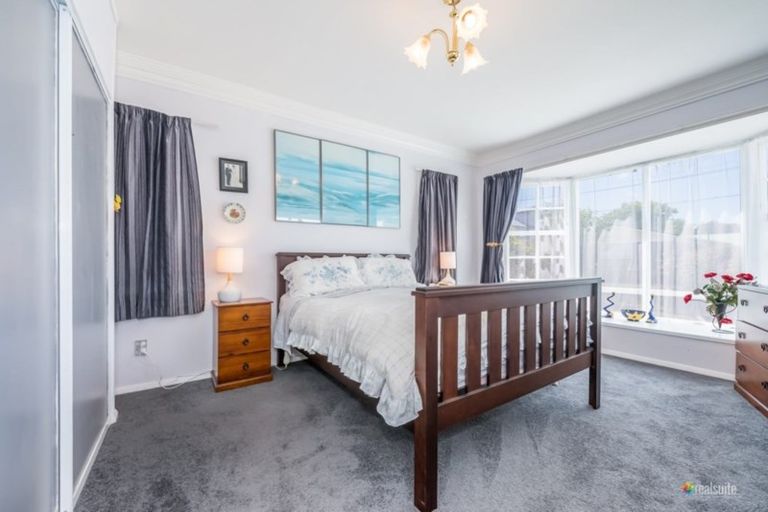 Photo of property in 33 Fairfield Avenue, Fairfield, Lower Hutt, 5011