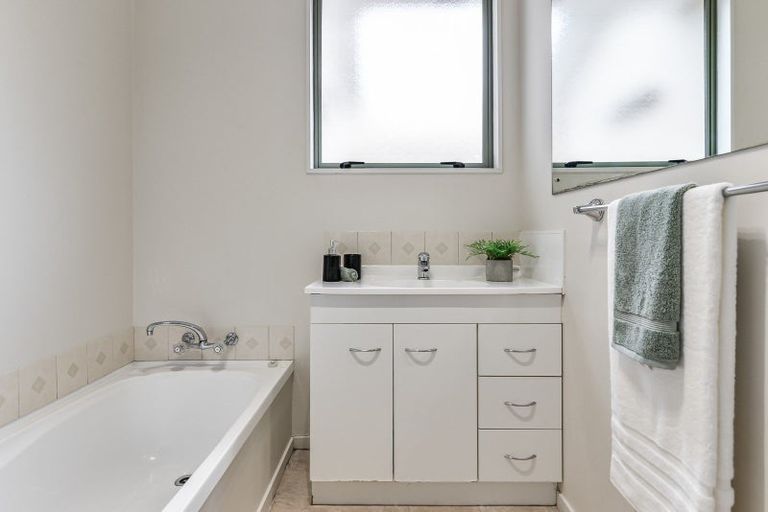 Photo of property in 27 Brymer Road, Grandview Heights, Hamilton, 3200