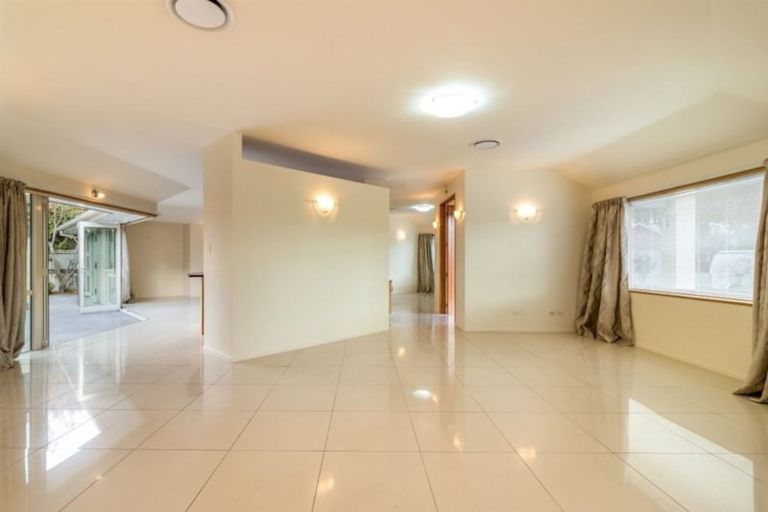 Photo of property in 20 Amoka Crescent, Parklands, Christchurch, 8083