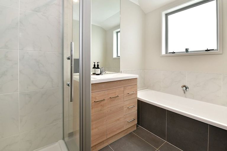 Photo of property in 127a Awaroa Road, Helensville, 0800