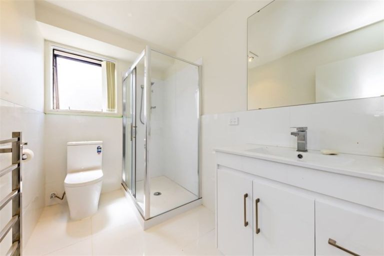 Photo of property in 1/149 Te Irirangi Drive, Flat Bush, Auckland, 2019