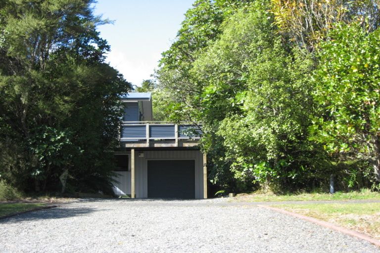 Photo of property in 4 Kaiuru Avenue, Pukawa Bay, Turangi, 3381