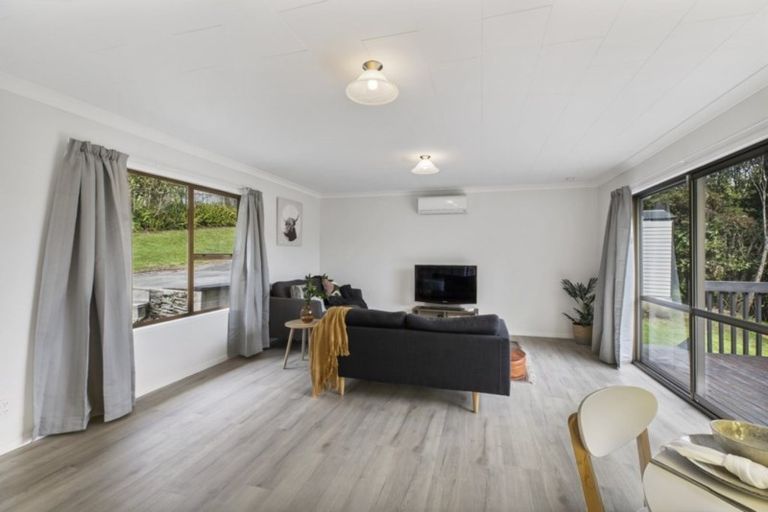 Photo of property in 17a Hillcrest Road, Hatfields Beach, Orewa, 0931