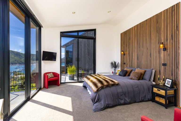 Photo of property in 324a Waikawa Road, Waikawa, Picton, 7220