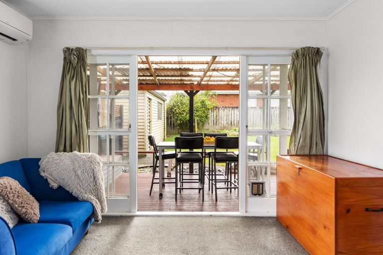 Photo of property in 16 Old Wairoa Road, Papakura, 2110