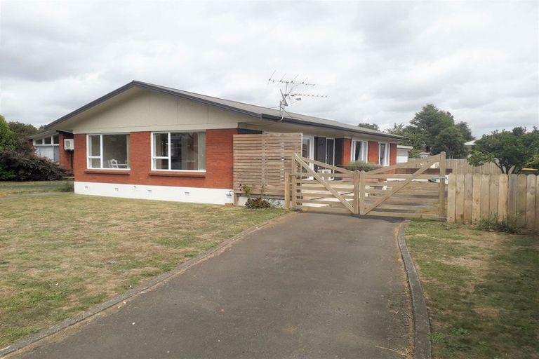 Photo of property in 15 Garden Terrace, Pukekohe, 2120