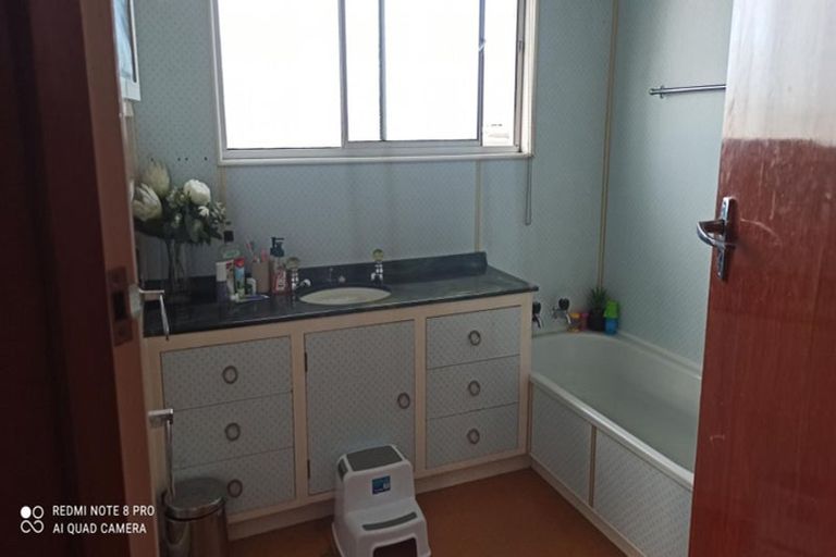 Photo of property in 3 Mcneil Street, Balclutha, 9230