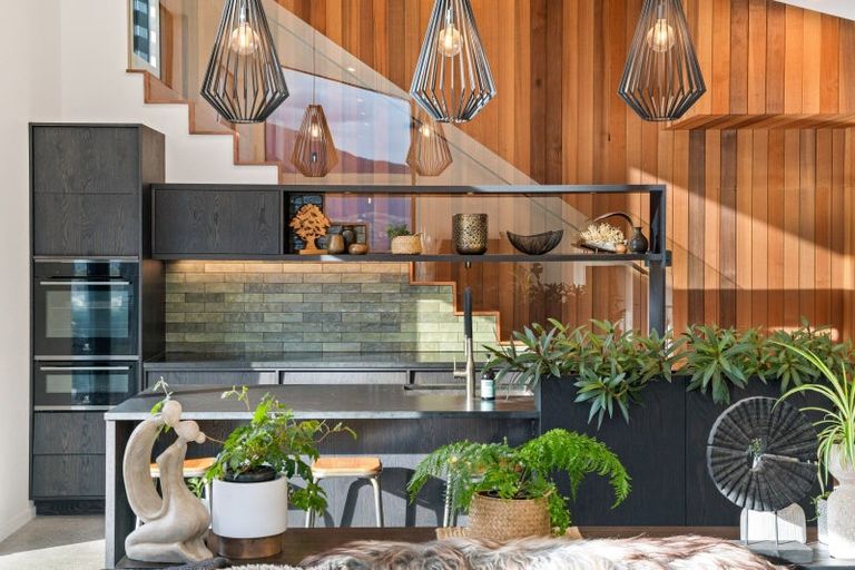 Photo of property in 11 Red Deer Rise, Kelvin Heights, Queenstown, 9300