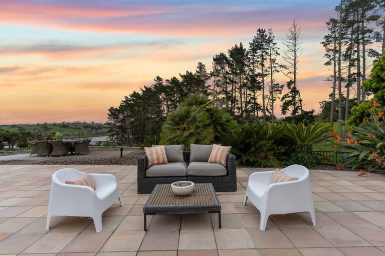 Photo of property in 84 Potts Road, Whitford, Howick, 2571