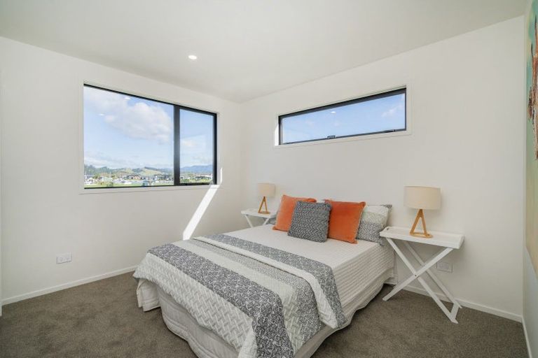 Photo of property in 12 Ngaroma Crescent, Whitianga, 3510