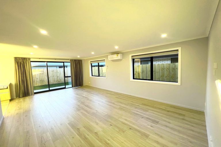 Photo of property in 6 Korokio Lane, Halswell, Christchurch, 8025