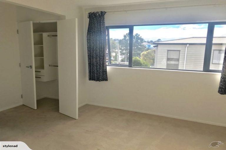 Photo of property in 7 Woodall Place, Totara Vale, Auckland, 0627