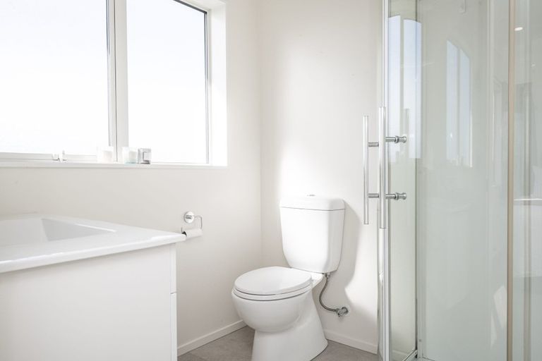 Photo of property in 195 Mark Avenue, Grenada Village, Wellington, 6037