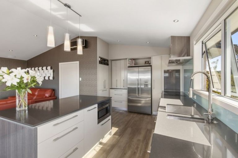 Photo of property in 13 Wattle Grove, Maungaraki, Lower Hutt, 5010