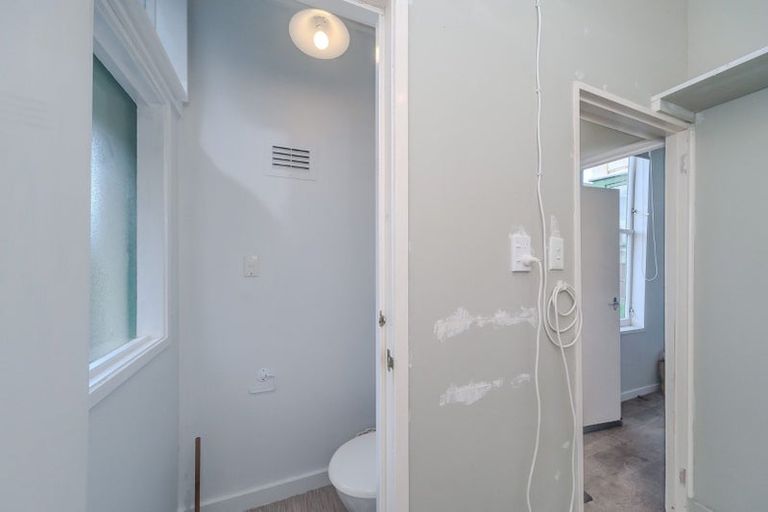 Photo of property in 24 Luxford Street, Berhampore, Wellington, 6023