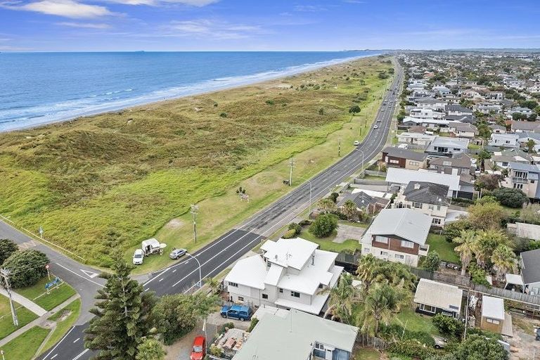 Photo of property in 570a Papamoa Beach Road, Papamoa Beach, Papamoa, 3118