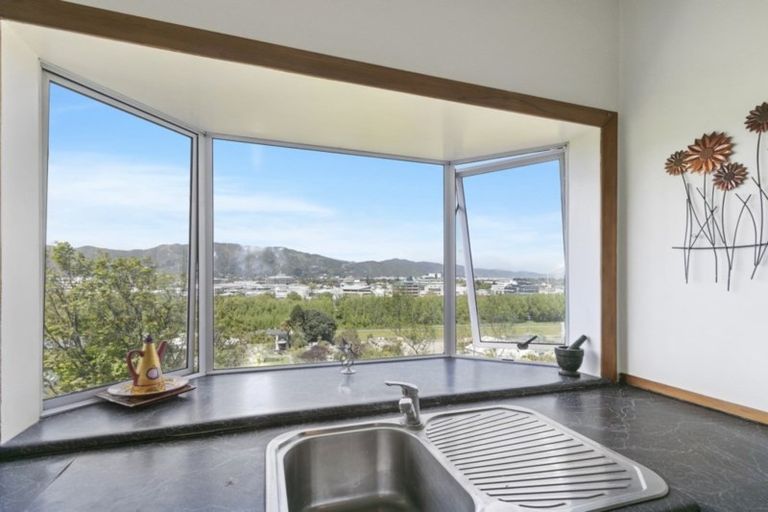 Photo of property in 5 Gaskill Grove, Harbour View, Lower Hutt, 5010