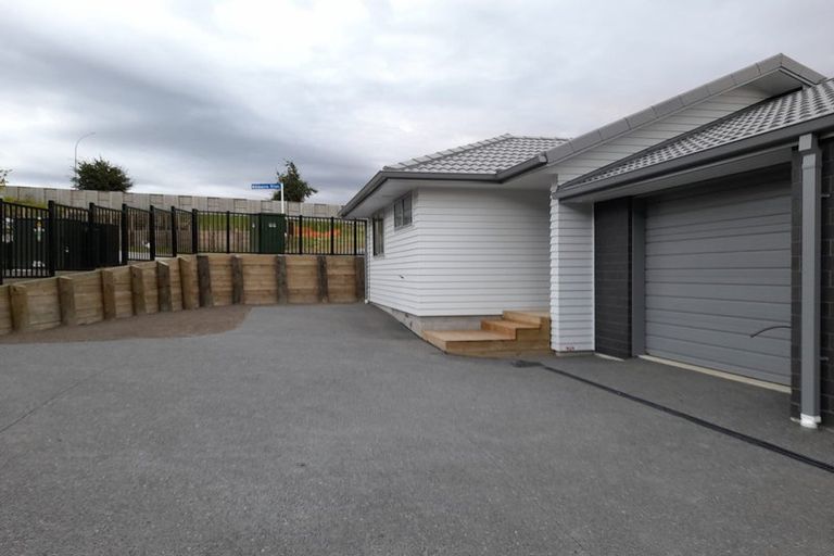 Photo of property in 10 Pakanga Grove, Pyes Pa, Tauranga, 3112