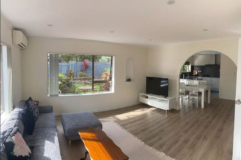 Photo of property in 2/168 Prince Regent Drive, Farm Cove, Auckland, 2012