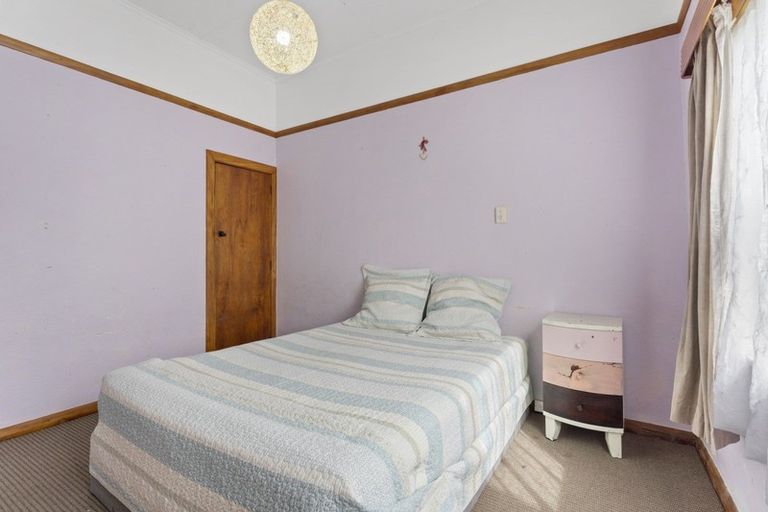 Photo of property in 72 Avenue Road, Foxton, 4814