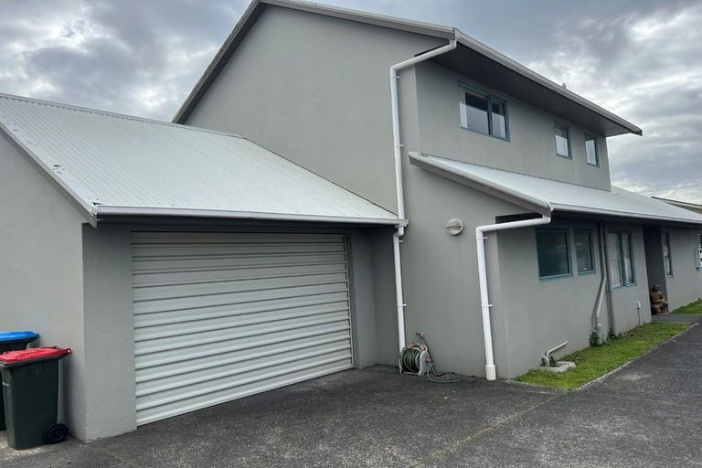 Photo of property in 8a Formby Avenue, Point Chevalier, Auckland, 1022