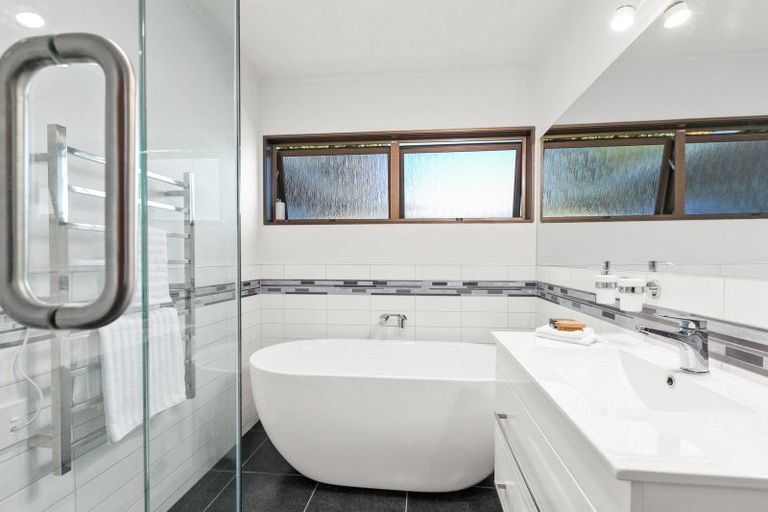 Photo of property in 17d Holyrood Terrace, Waipukurau, 4200