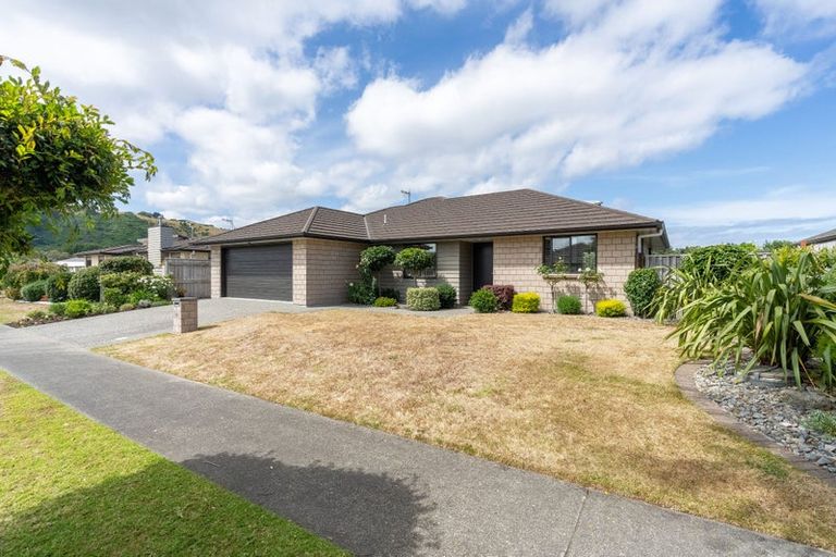 Photo of property in 81 Awatea Avenue, Paraparaumu, 5032