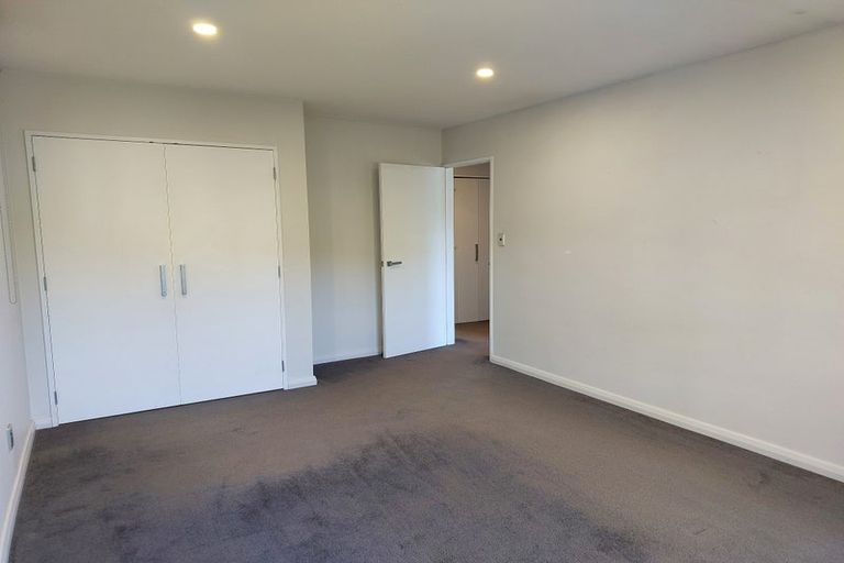 Photo of property in 21 Kopiko Way, Brooklyn, Wellington, 6021