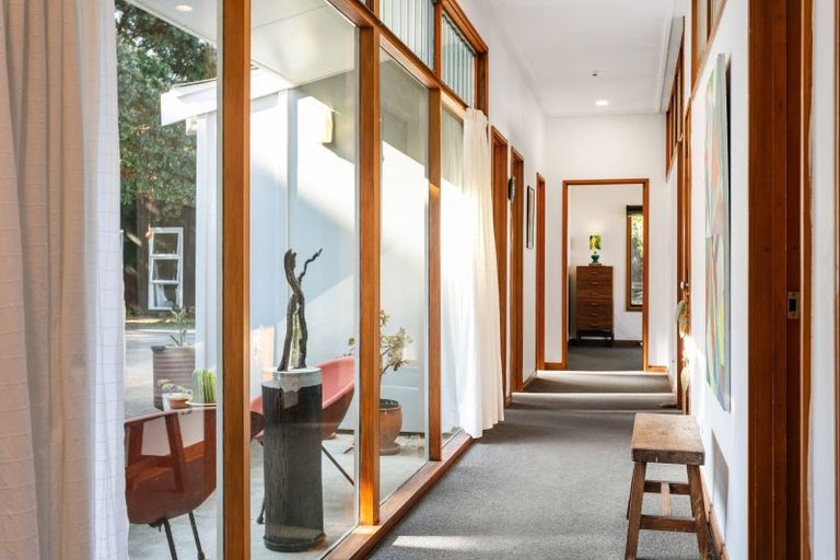 Photo of property in 43 Moana Road, Okitu, Gisborne, 4010