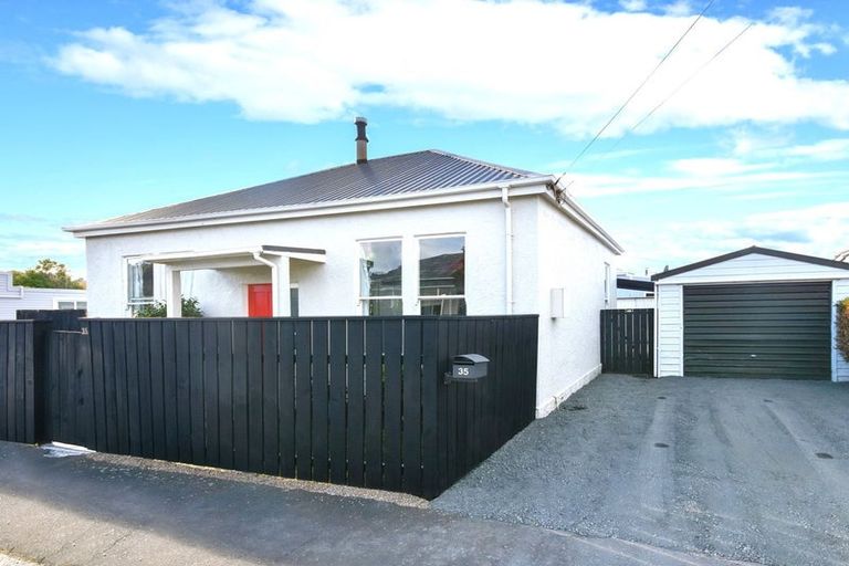 Photo of property in 35 Wesley Street, South Dunedin, Dunedin, 9012