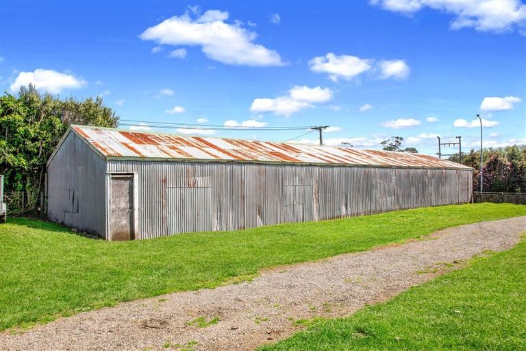 Photo of property in 1410 Devon Road, Brixton, Waitara, 4382