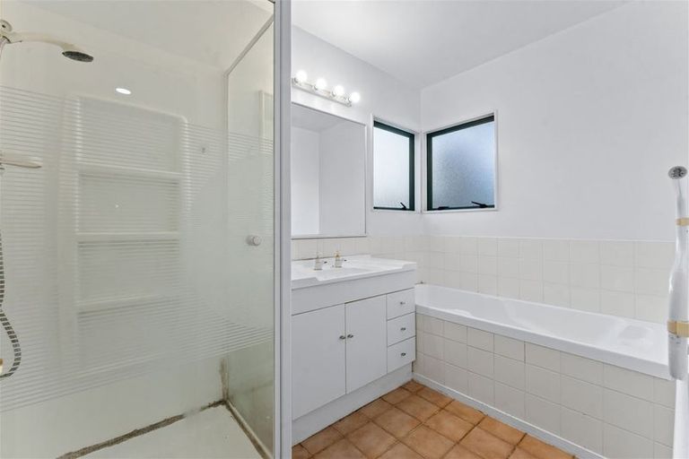 Photo of property in 540 Don Buck Road, Westgate, Auckland, 0614