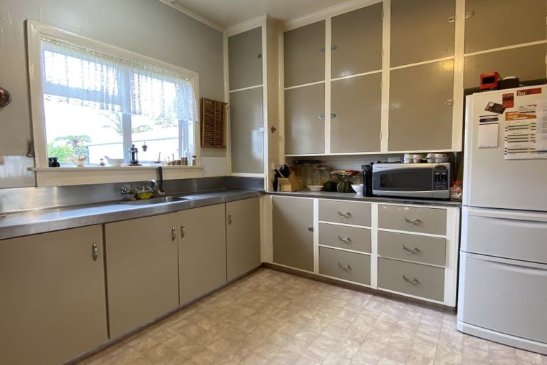 Photo of property in 15 Neptune Street, Dannevirke, 4930