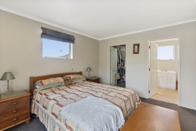 Photo of property in 12 Flora Way, Rototuna, Hamilton, 3210