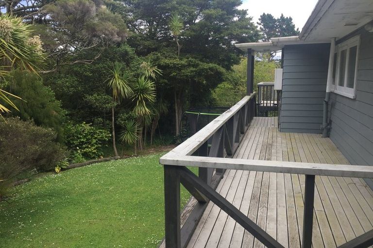 Photo of property in 2/26 Coroglen Avenue, Birkenhead, Auckland, 0626