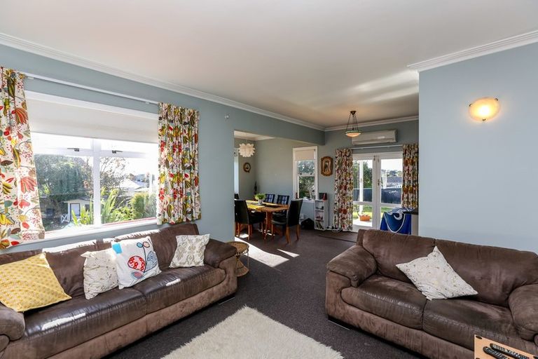 Photo of property in 41a Omata Road, Marfell, New Plymouth, 4310