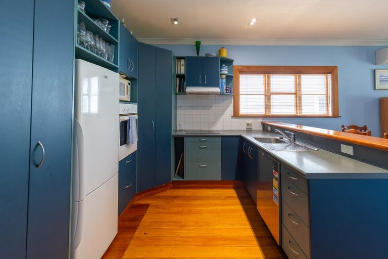 Photo of property in 17 Ava Street, Petone, Lower Hutt, 5012