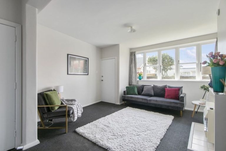 Photo of property in 2/28 Scholefield Street, Petone, Lower Hutt, 5012