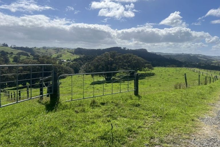 Photo of property in 492 Wairere Road, Paparoa, 0571