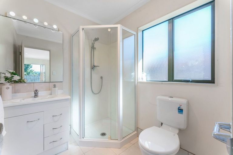 Photo of property in 19 Shankill Place, East Tamaki, Auckland, 2013