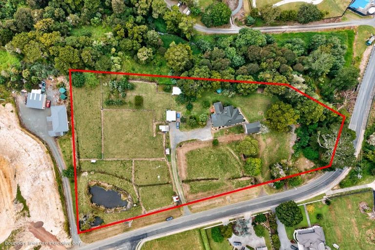 Photo of property in 32 Franklin Road, Paparoa, 0571