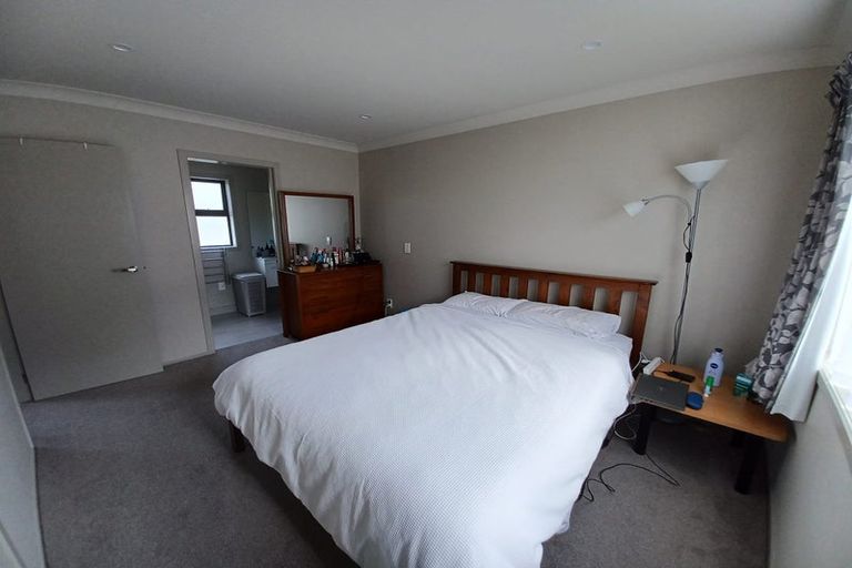 Photo of property in 23 Brindle Way, Newlands, Wellington, 6037