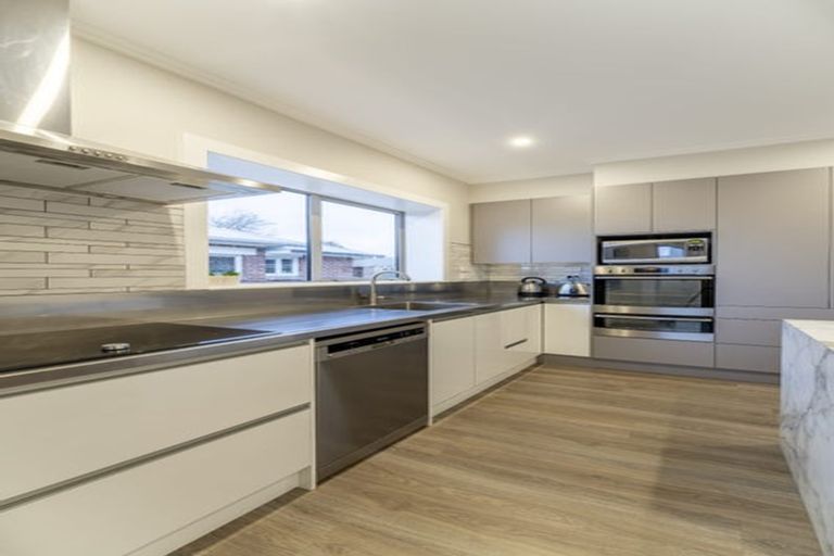 Photo of property in 8 Lisava Avenue, Seaview, Timaru, 7910