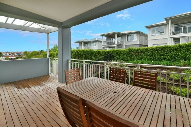 Photo of property in 76 Rewa Rewa Lane, Orewa, 0931
