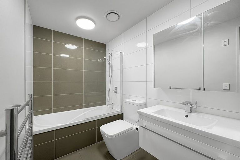 Photo of property in Masina Apartments, 204/80 Riddiford Street, Newtown, Wellington, 6021