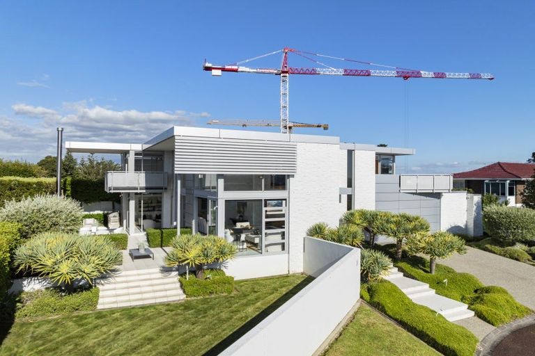 Photo of property in 11 Icarus Place, Half Moon Bay, Auckland, 2012