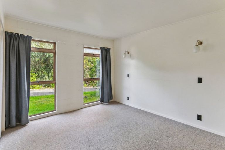 Photo of property in 15 Winara Avenue, Waikanae, 5036